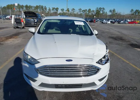 2017 Ford Fusion S z USA, uszkodzony, nr VIN 3FA6P0G79HR158122